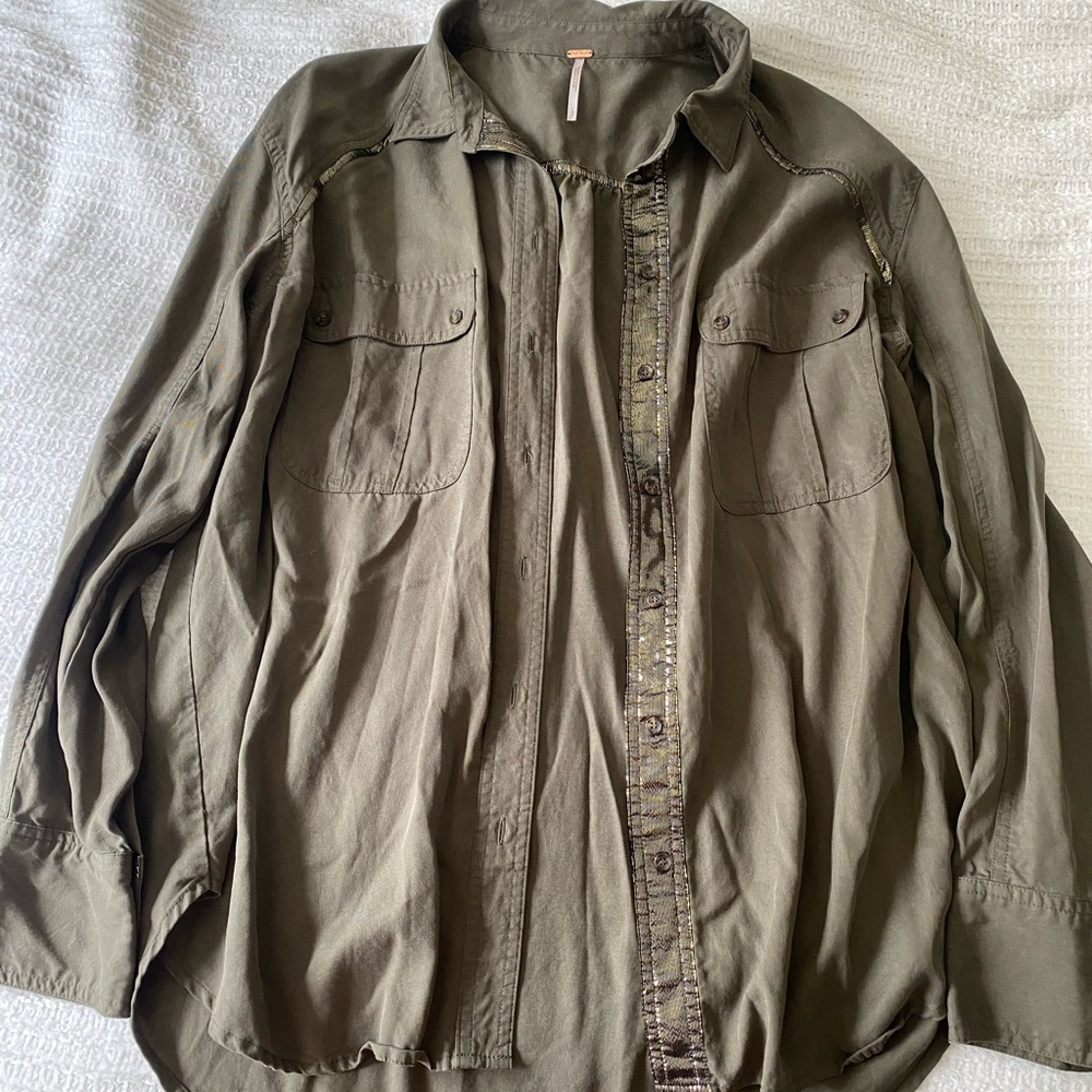 Free people button up olive green sz:L